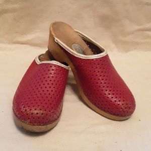 Vintage clogs 35